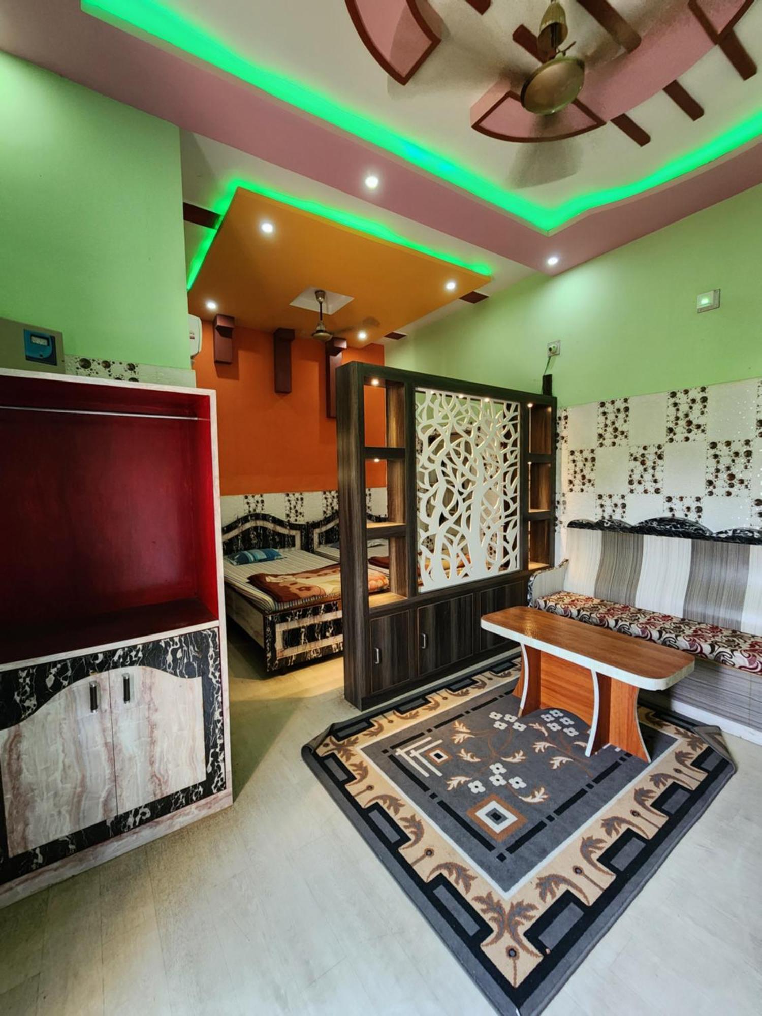 Hotel Shri Durga Baripada Bagian luar foto