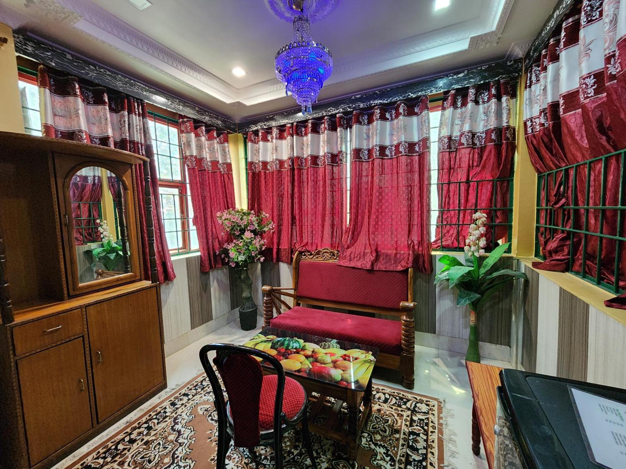 Hotel Shri Durga Baripada Bagian luar foto