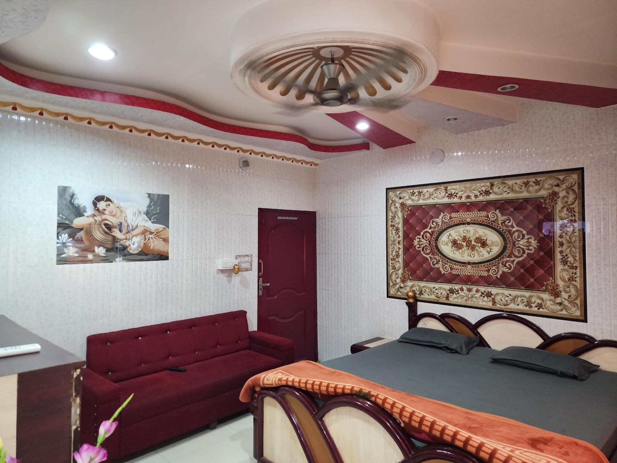 Hotel Shri Durga Baripada Bagian luar foto